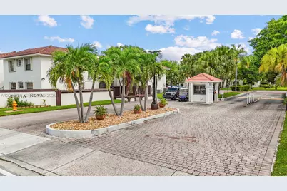 10895 NW 7th St #14-28, Miami, FL 33172 - Photo 16