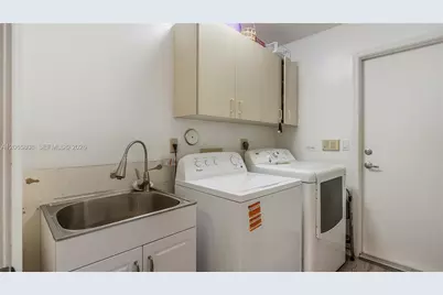 1097 Smoke Tree Ct, Weston, FL 33326 - Photo 34