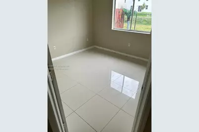 61 NE 13th Ave, Homestead, FL 33033 - Photo 8
