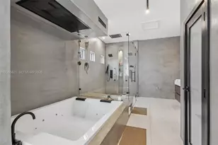 16581 NW 84th Ave, Miami Lakes, FL 33016 - Photo 30