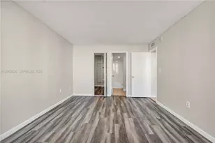 1300 NE Miami Gardens Dr, Miami, FL 33179 - Photo 22