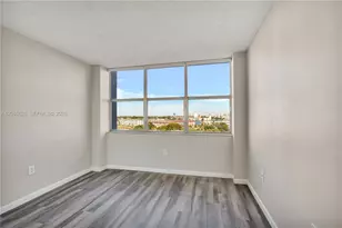 1300 NE Miami Gardens Dr, Miami, FL 33179 - Photo 26