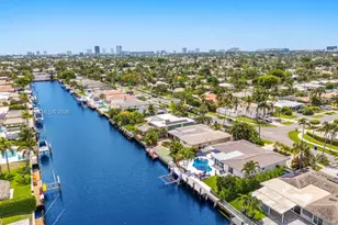 261 SE 4th St, Pompano Beach, FL 33060 - Photo 42