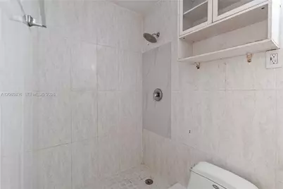 125 SE 2nd Ter, Hallandale Beach, FL 33009 - Photo 10