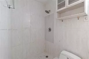 125 SE 2nd Terrace, Hallandale Beach, FL 33009 - Photo 10
