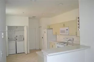 3973 Orange Tree Ln, Weston, FL 33332 - Photo 6