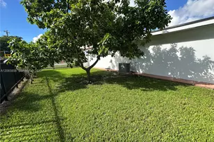 9461 SW 62nd St, Miami, FL 33173 - Photo 22