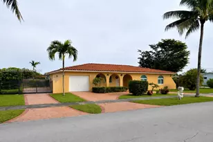 9461 SW 62nd St, Miami, FL 33173 - Photo 2