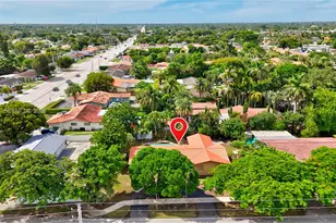 10710 SW 32nd St, Miami, FL 33165 - Photo 4