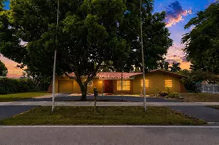 10710 SW 32nd St, Miami, FL 33165 - Photo 2