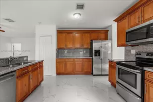 1720 NE 35th Ave, Homestead, FL 33033 - Photo 8