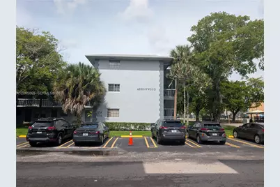 900 Tallwood Ave #305, Hollywood, FL 33021 - Photo 1