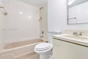 8050 NW 8th St, Miami, FL 33126 - Photo 30
