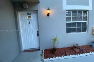 446 NE 210th Cir Terrace, Miami, FL 33179 - Photo 10