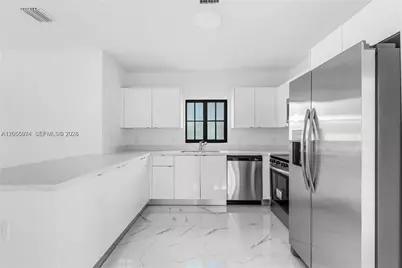 634 SW 7th St, Homestead, FL 33030 - Photo 6