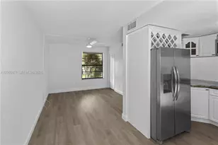 622 NW 98th Ct, Miami, FL 33172 - Photo 8