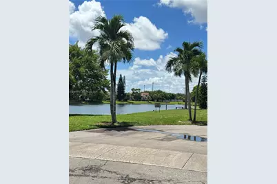 622 NW 98th Ct #622, Miami, FL 33172 - Photo 32