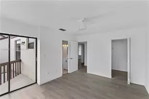 622 NW 98th Ct, Miami, FL 33172 - Photo 14