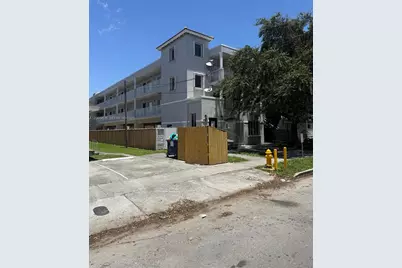 1453 SW 3 St #303, Miami, FL 33135 - Photo 8