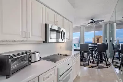 16400 Collins Ave #2842, Sunny Isles Beach, FL 33160 - Photo 10