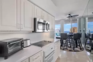 16400 Collins Ave, Sunny Isles Beach, FL 33160 - Photo 10