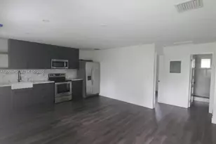 1864 NW 28th St, Miami, FL 33142 - Photo 12