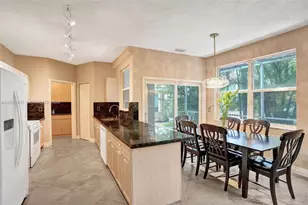 9308 NW 8th Cir, Plantation, FL 33324 - Photo 10