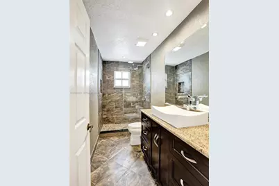 9308 NW 8th Cir, Plantation, FL 33324 - Photo 22