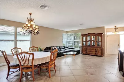 9308 NW 8th Cir, Plantation, FL 33324 - Photo 4