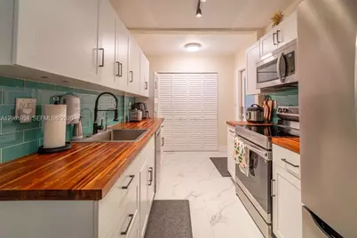 1600 N 68th Ave, Hollywood, FL 33024 - Photo 10