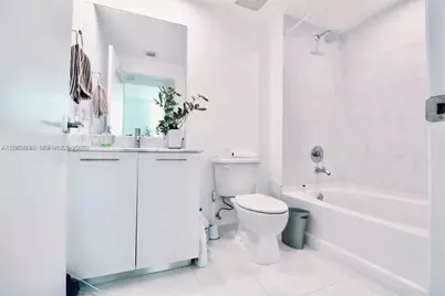 950 Brickell Bay Dr #1807, Miami, FL 33131 - Photo 12