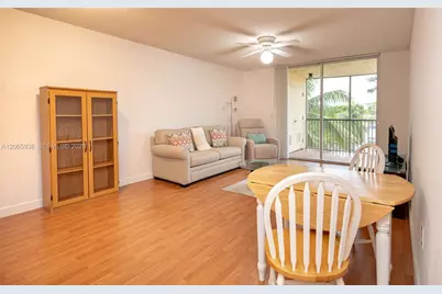 8363 Lake Dr #504, Doral, FL 33166 - Photo 10