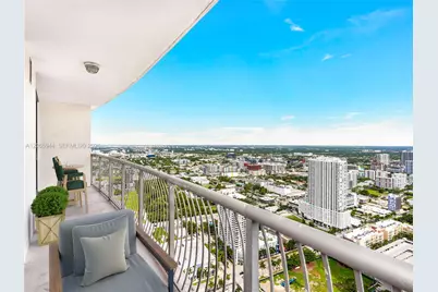 1750 N Bayshore Dr #PH-5309, Miami, FL 33132 - Photo 2