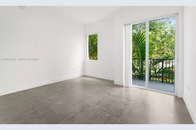 2010 SW 25th Ter #203, Miami, FL 33133 - Photo 4