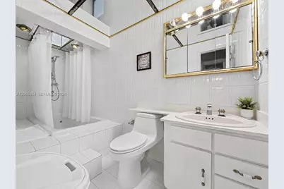 7961 W 6th Ave, Hialeah, FL 33014 - Photo 40