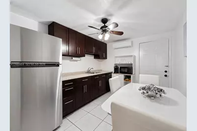 7961 W 6th Ave, Hialeah, FL 33014 - Photo 36