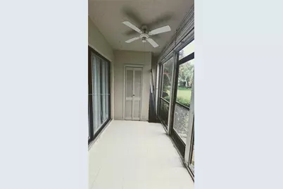 460 Lakeview Dr #4, Weston, FL 33326 - Photo 6