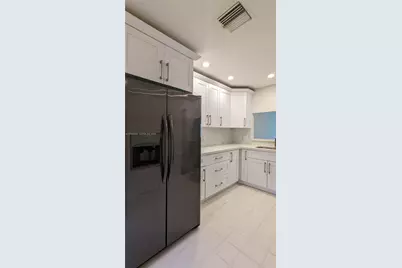 460 Lakeview Dr #4, Weston, FL 33326 - Photo 18