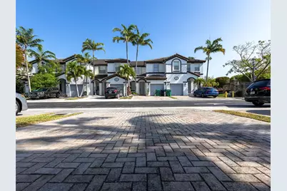 11406 NW 76th Ter #11406, Doral, FL 33178 - Photo 2