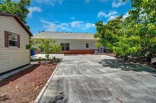25 Ludlam Dr, Miami Springs, FL 33166 - Photo 4