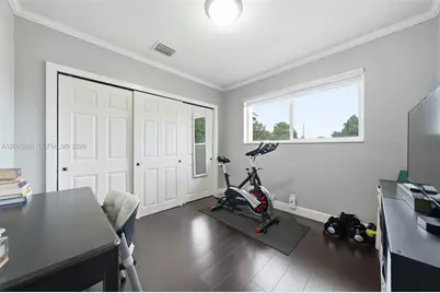 6414 SW 7th St, Pembroke Pines, FL 33023 - Photo 14