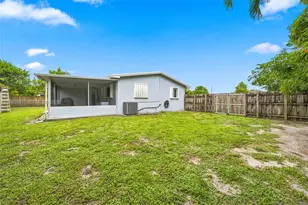 6414 SW 7th St, Pembroke Pines, FL 33023 - Photo 20