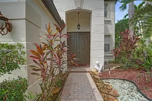 9078 Alexandra Cir, Wellington, FL 33414 - Photo 2