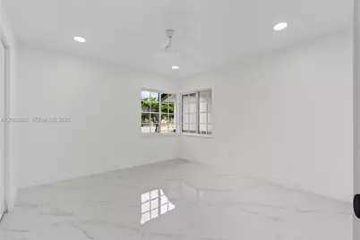 695 NW 107th Ln, Coral Springs, FL 33071 - Photo 20