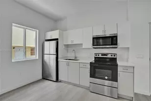 1567 NW 1st St, Miami, FL 33125 - Photo 4