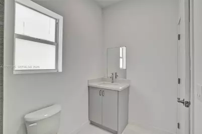 1567 NW 1st St #14, Miami, FL 33125 - Photo 8