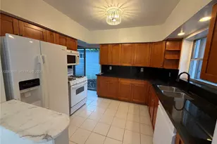 485 S Shore Dr, Miami Beach, FL 33141 - Photo 4