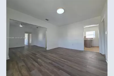 6240 SW 21st St (Upstairs) #6242, Miami, FL 33155 - Photo 1