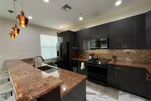 2851 W Prospect Rd, Tamarac, FL 33309 - Photo 18
