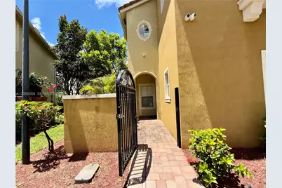 2851 W Prospect Rd #704, Tamarac, FL 33309 - Photo 6